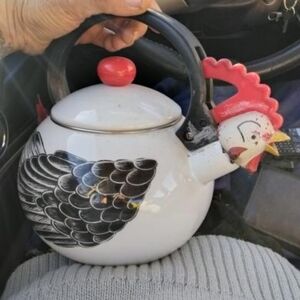 Tea kettle